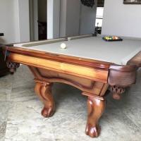 Pool Table-Excellent Condition